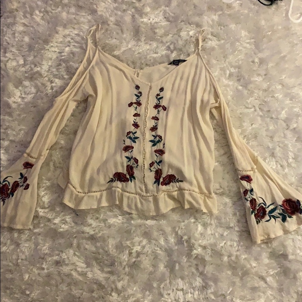 Bell sleeve cute top